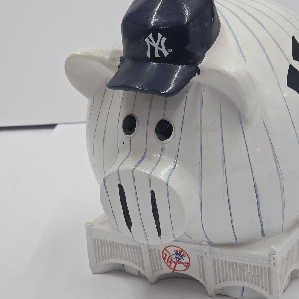 New York Yankees MLB Piggy Bank Ceramic Baseball Pinstripes Team Beans 2012...